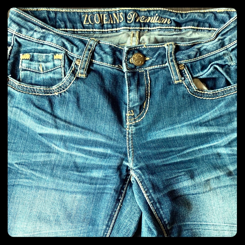 Distressed, Medium Wash ZCO Premium Jeans 7/8